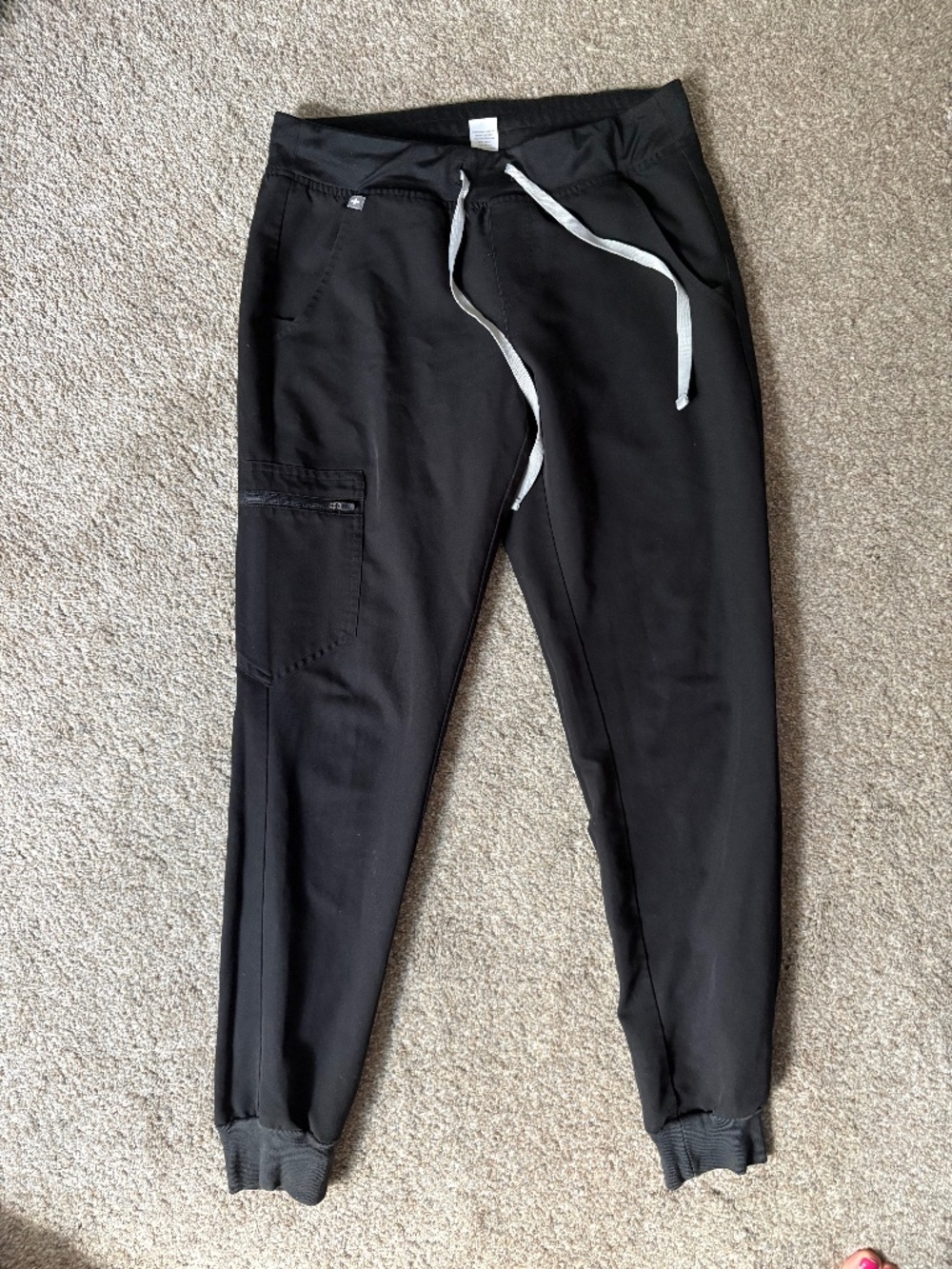 Figs Black Women's medium joggers.